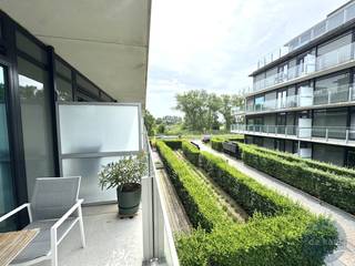 Modern en recent (BJ 2019) ingericht 1 slaapkamer appartement aan de stadsrand van Nieuwpoort. Gelegen aan de Veurnevaart met vele leuke...