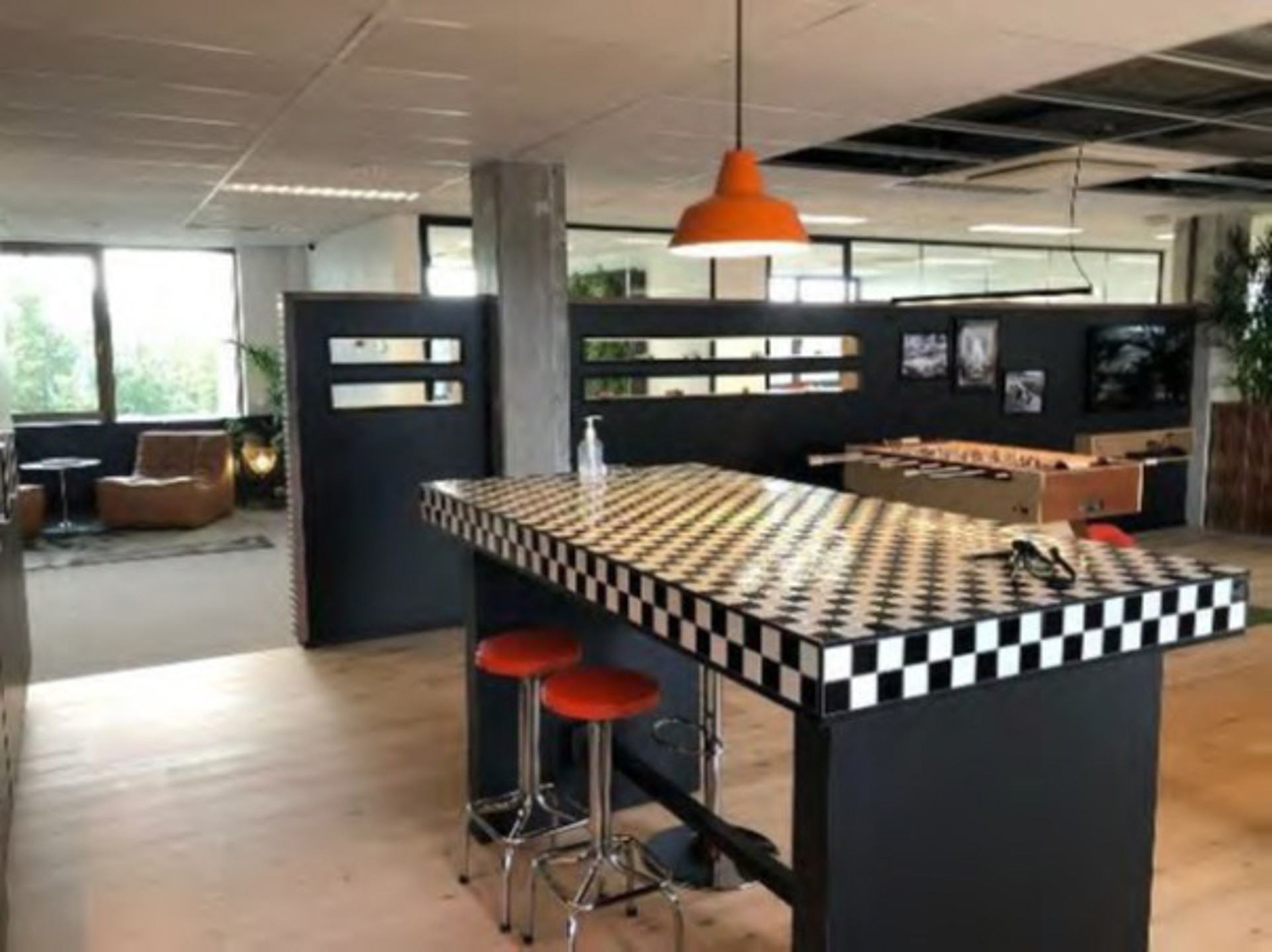 Commercial à louer à Anvers - photo 3