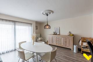 Te Koop: Stijlvol Duplexappartement met Balkon in het Centrum van Tessenderlo-HamBent u op zoek naar een instapklaar appartement met ruimte, licht en...