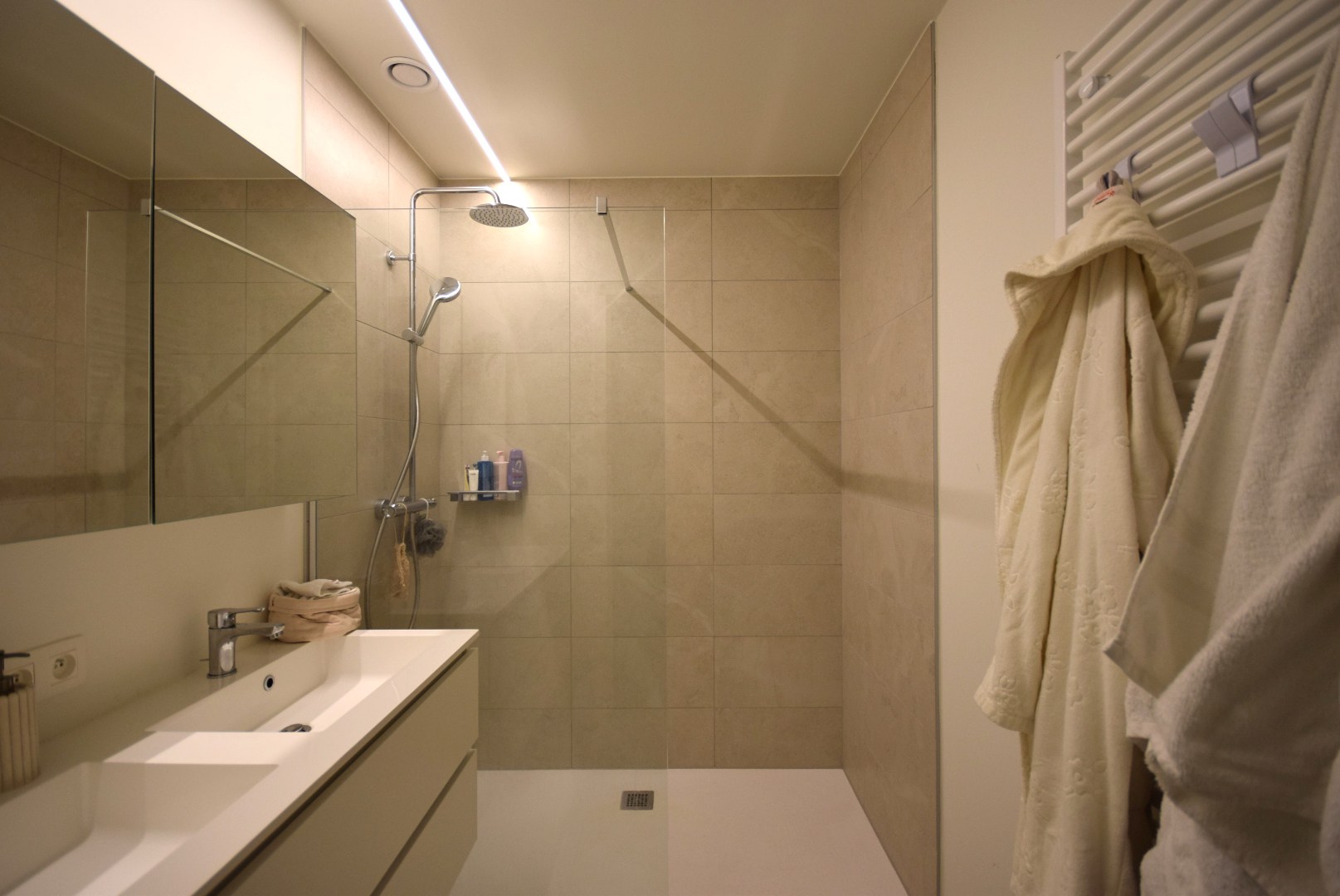 Gelijkvloers appartement met twee slaapkamers en tuin in Oostakker - foto 4