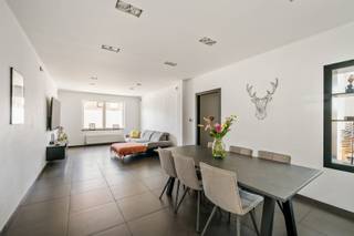 Ben je op zoek naar een ruime woning met een zonnige tuin? GEVONDEN!De energiezuinigheid (label B), conforme elektriciteit en zonnepanelen (met...