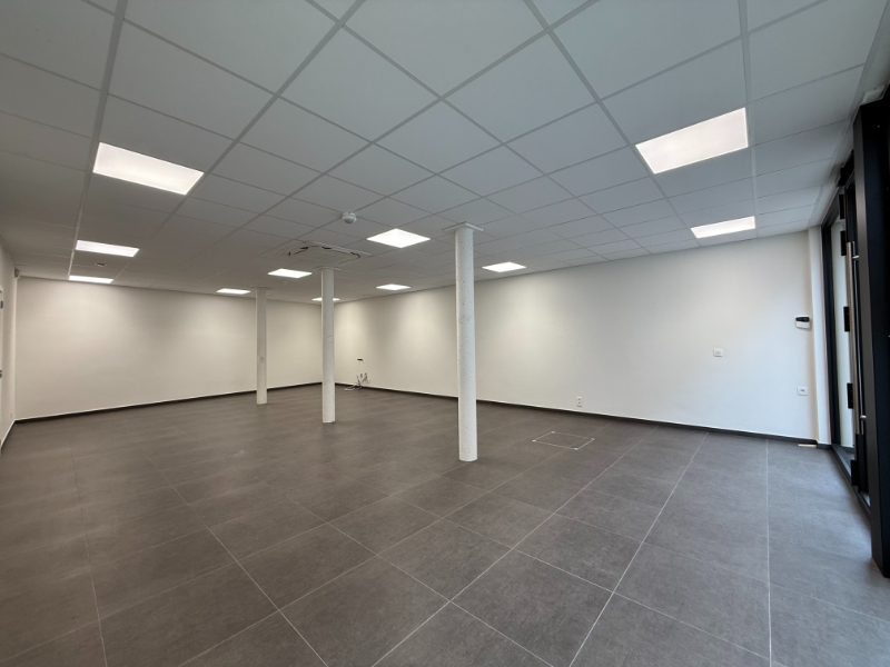 Recent en energiezuinig handelspand of kantoor in hartje Temse - photo 5