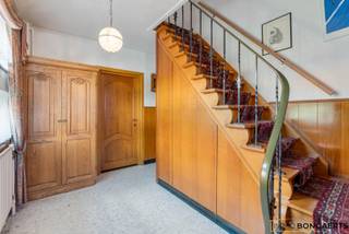 Deze te renoveren woning is gelegen in het centrum van Opoeteren (Maaseik).Het bouwjaar van de woning is 1960. De perceeloppervlakte bedraagt 6a 51ca...