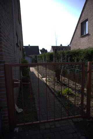 Mooie open bebouwing in een rustige en kindvriendelijke verkaveling. Deze instapklare woning beschikt over een inpandige garage, 2...