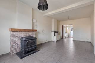 Op enkele honderden meter van fiets- en wandelpaden van waaruit je de wijdse velden en natuur rondom Avelgem kan intrekken en toch goed...