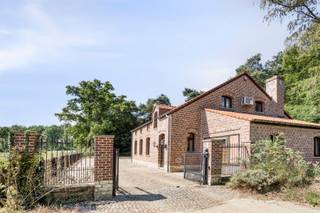 **Landelijk en discreet wonen te Bekkevoort**In het landelijke Bekkevoort, op een boogscheut van belangrijke verbindingswegen en faciliteiten kan via...