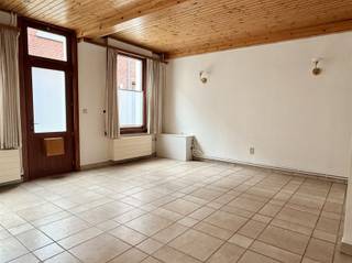 Charmant huisje in het centrum van Kontich! Deze woning vinden we terug in een rustige woonwijk in het centrum van Kontich, winkels, scholen,...