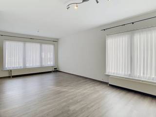 Are you looking for a stylish and cozy apartment for rent in beautiful Beveren? This recently renovated and ready-to-move building at Sint-Sebastiaanstraat 22 b2 combines a quiet living environment with the immediate vicinity of the bustling center.<br /><br />The excellent location ensures that shops, schools and public transport are easily accessible on foot or by bike. In addition, the residence has a private garage.<br /><br />Layout of the property:<br />-Entrance hall<br />-Living space<br />-Kitchen<br />-Storage<br />-Bathroom with shower and toilet<br />-Bedroom 1<br />-Bedroom 2 with cozy balcony<br />-Garage box<br /><br />Curious about this cozy apartment? Quickly request your visit via dewaele.com: at the property, click on the red “request visit” button to create your rental profile. See you soon!