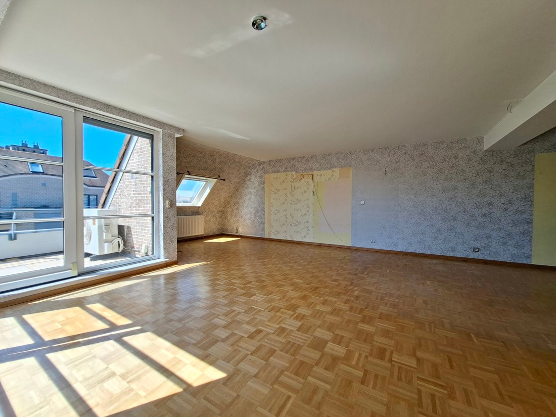 Centraal gelegen ruim 3 slaapkamer appartement te Lanaken - foto 5