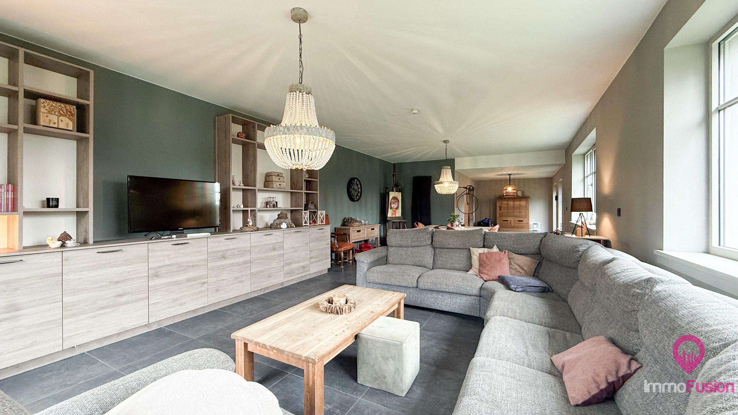 Gerenoveerde landelijk moderne woning op 28 are met 4 suites! - foto 3