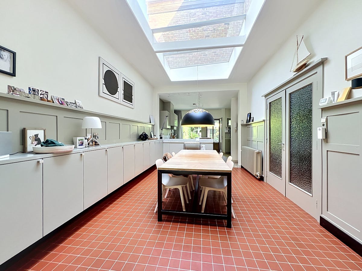 Exceptionally spacious home for rent in a prime location in Ghent - photo 5