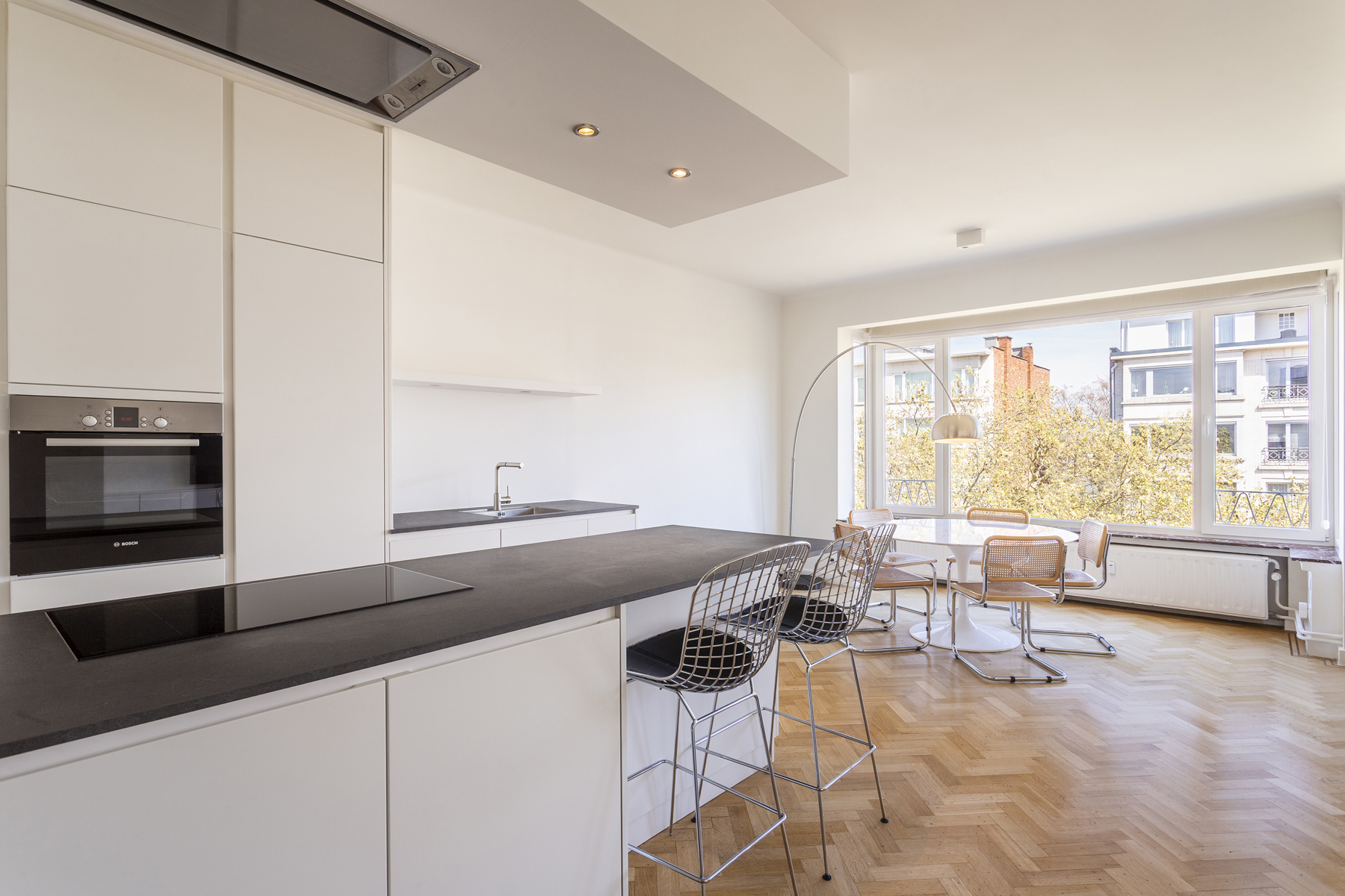 Ruim en lichtrijk appartement met terras op toplocatie! - foto 3