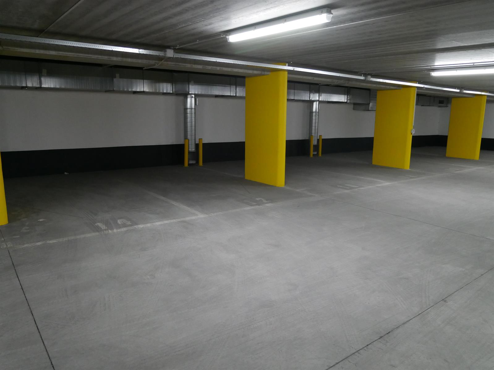 Indoor autostaanplaats - foto 2