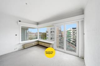 Dit appartement, gelegen op de vijfde verdieping, biedt een aangenaam open zicht en een praktische indeling.Bij het binnenkomen betreed je de...