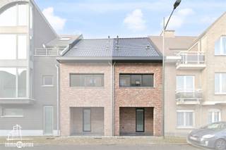 --BEZOEKMOMENT ZATERDAG 28/02 TSS 9U30 EN 10U45***In een rustige omgeving in Vrasene bevindt zich deze energiezuinige nieuwbouwwoning.De...