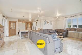 Kijkdag zaterdag 4 april van 10u tot 12u. Plan snel uw afspraak in voor deze topper!Op een landelijke en rustige locatie in Aartrijke bevindt zich...