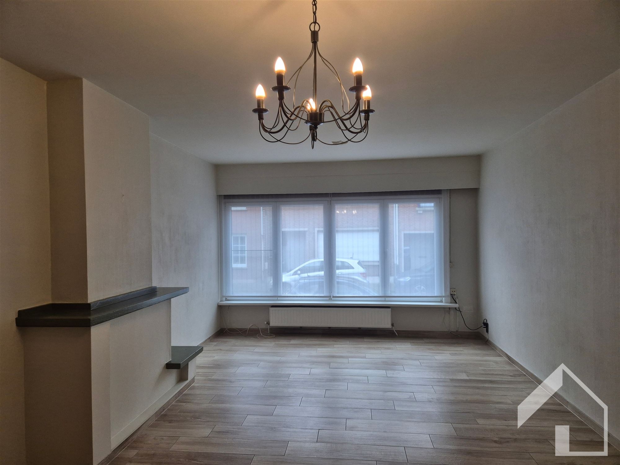 Gelijkvloersappartement op toplocatie met 1 slaapkamer en binnenkoer - foto 2