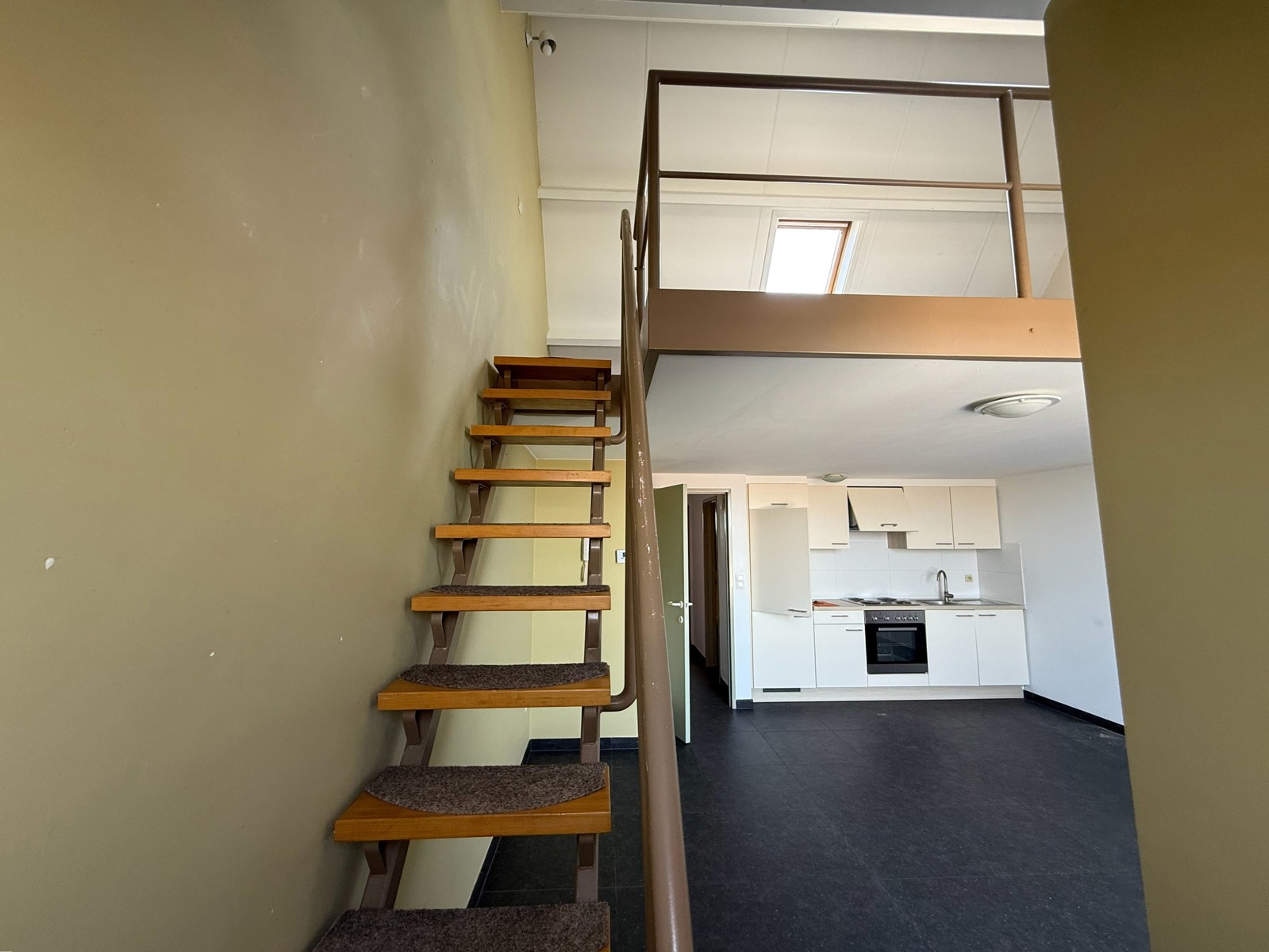 Appartement met één slaapkamer. - foto 4