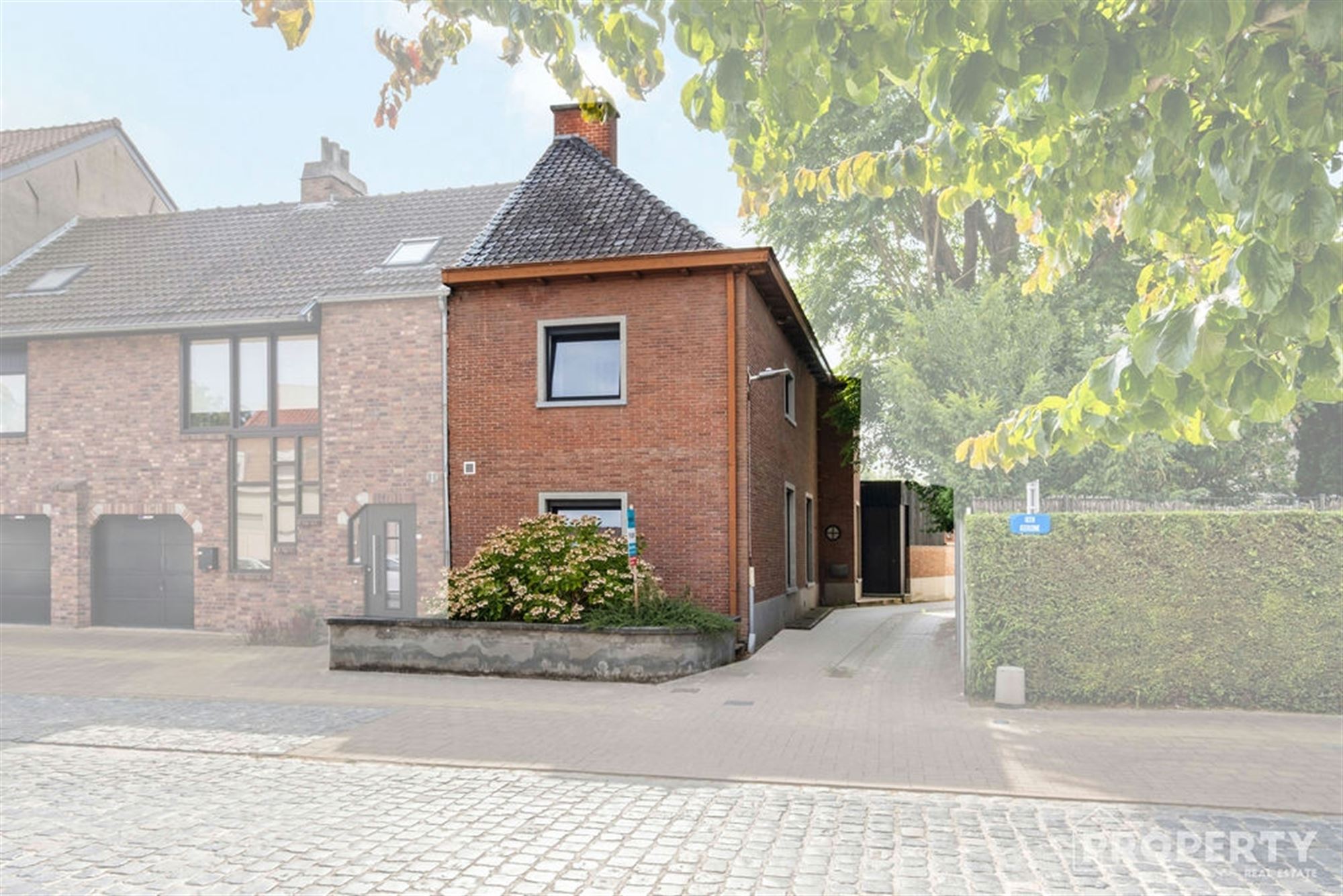 Instapklare halfopen bebouwing op rustige locatie te koop! - foto 1