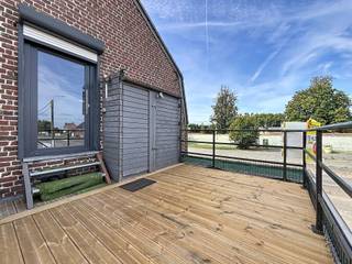 <p><span>Gemeubelde studio (58m²) te Poperinge (Abele)</span></p><p><span>Deze ruime studio is voorzien van een ingebouwde keuken, badkamer met douche, toilet, lavabomeubel en wasmachine.</span></p><p><span>Er is bovendien een terras met verzicht en extra bergruimte.</span></p><p><span>Energie- en waterverbruik voor 1 persoon zijn reeds inbegrepen in de huurprijs!</span></p><p><span> </span></p><h1><span>Wenst u een bezoek in te plannen? Maak dan hier uw huurdersprofiel aan voor dit pand: </span></h1><p><span><span>https://clee.be/nl/app/kandidaat-stellen/0476526158/db8c1e81-54b6-f111-a6a9-6045bd888d3d</span></span></p><p><span> </span></p>