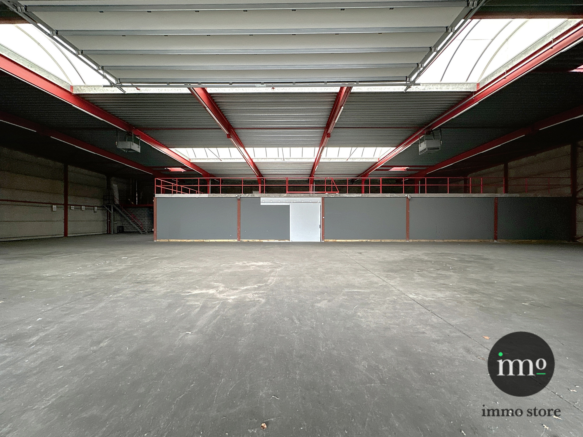 Opslagruimte, commerciële ruimte, burelen en 2 appartementen - foto 5