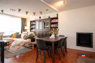 2020 ANVERS | SPACIEUX, APPARTEMENT PRÊT À L'EMPLOI AVEC DEUX CHAMBRES À COUCHER | EPC AAménagement comme suit : hall d'entrée spacieux avec...