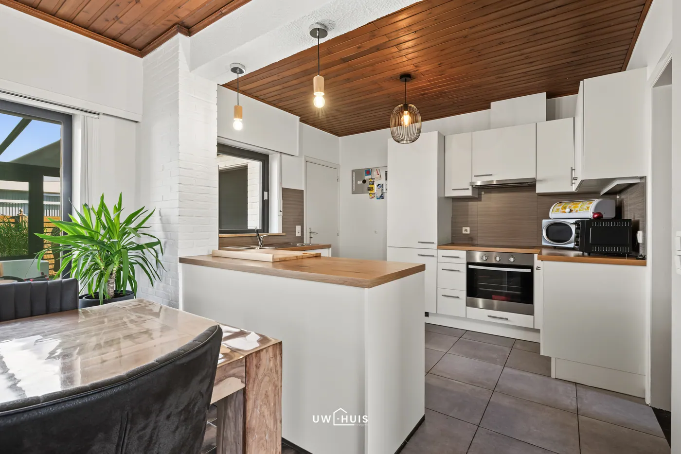 Bungalow soignée avec 3 chambres dans un endroit calme - photo 4