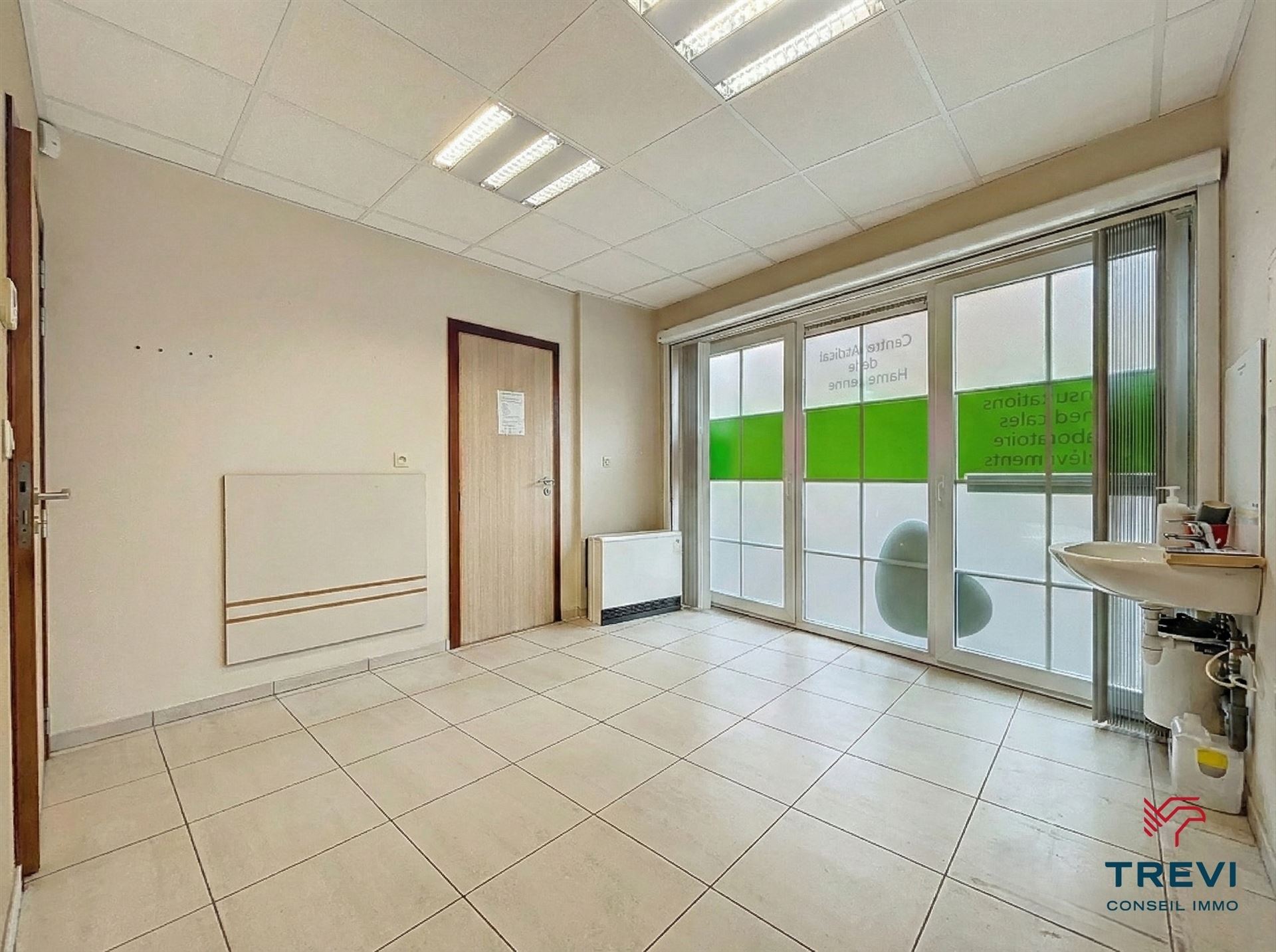 Commercial for rent in Tubize - photo 4