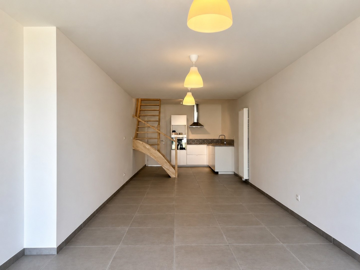 Gerenoveerde woning met 3 slaapkamers, tuin en garage - foto 4