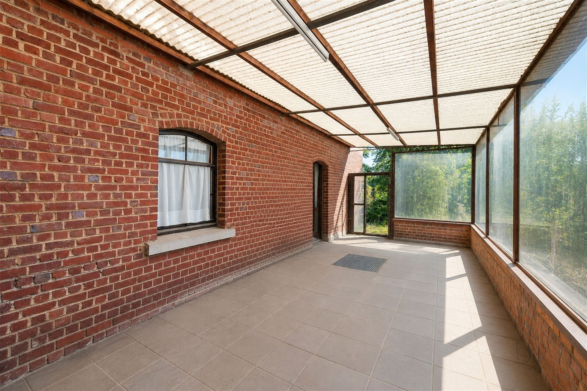 Charmante te renoveren woning op 29 are - foto 5
