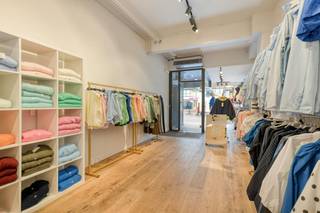 Commercieel Vastgoed op de LippenslaanOp zoek naar de ultieme locatie voor uw onderneming? Dit riante handelspand van 140 m² aan de...