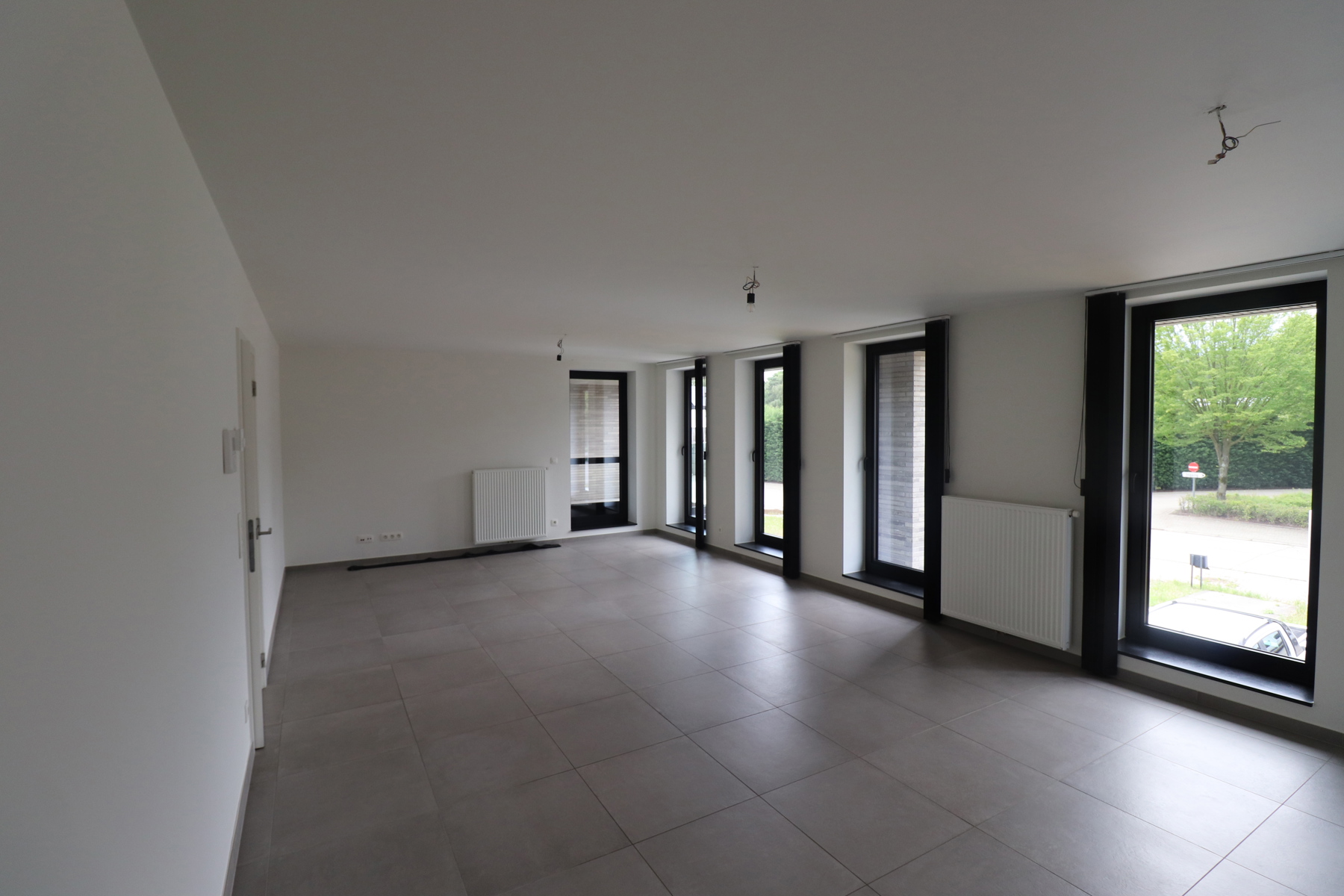 Recent gerenoveerd appartement op de 1ste verdieping met 2 slaapkamers en terras.  - foto 3