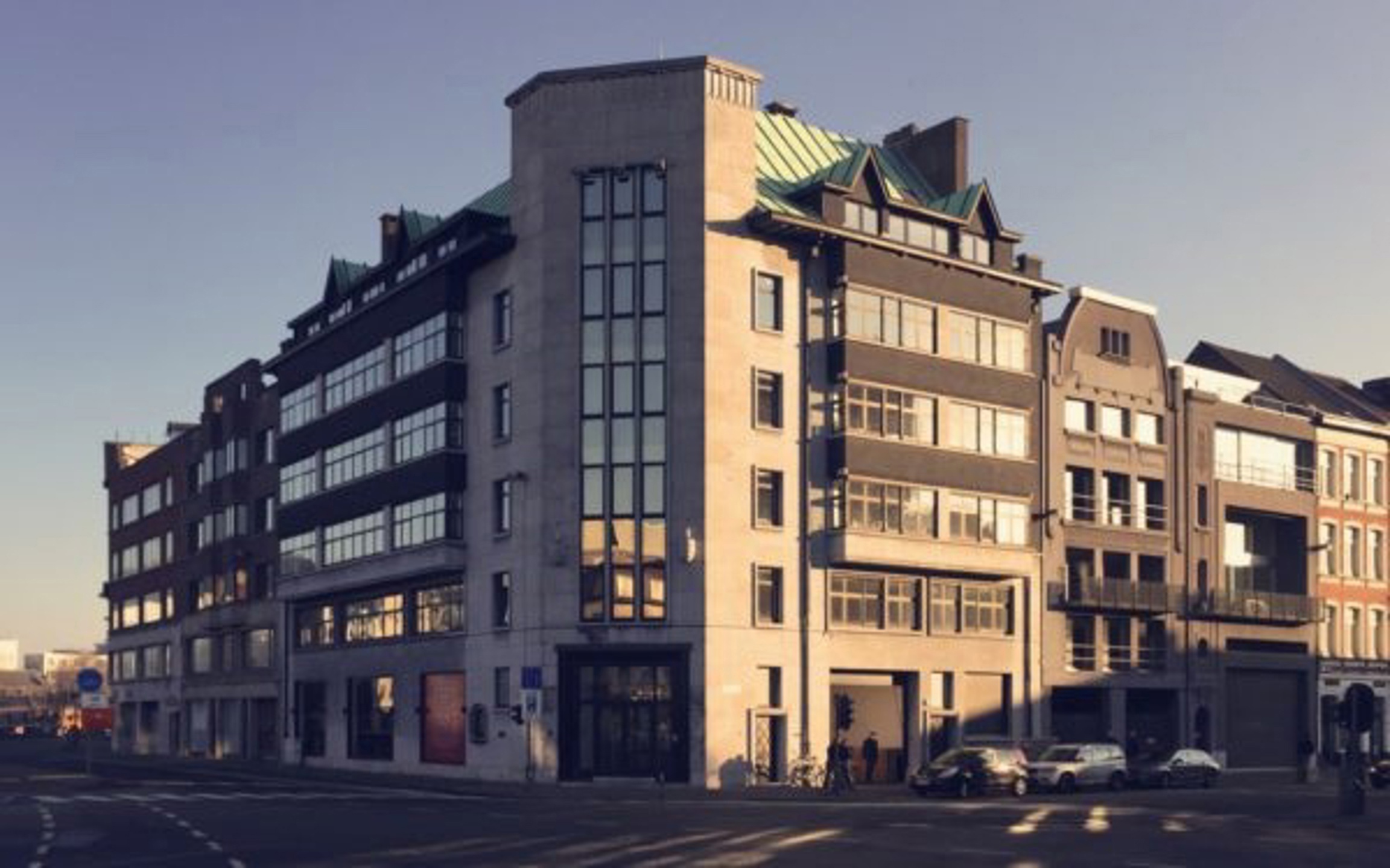 Instapklaar kantoor van 500 m² te huur aan de Ankerrui 2 in Antwerpen - foto 1