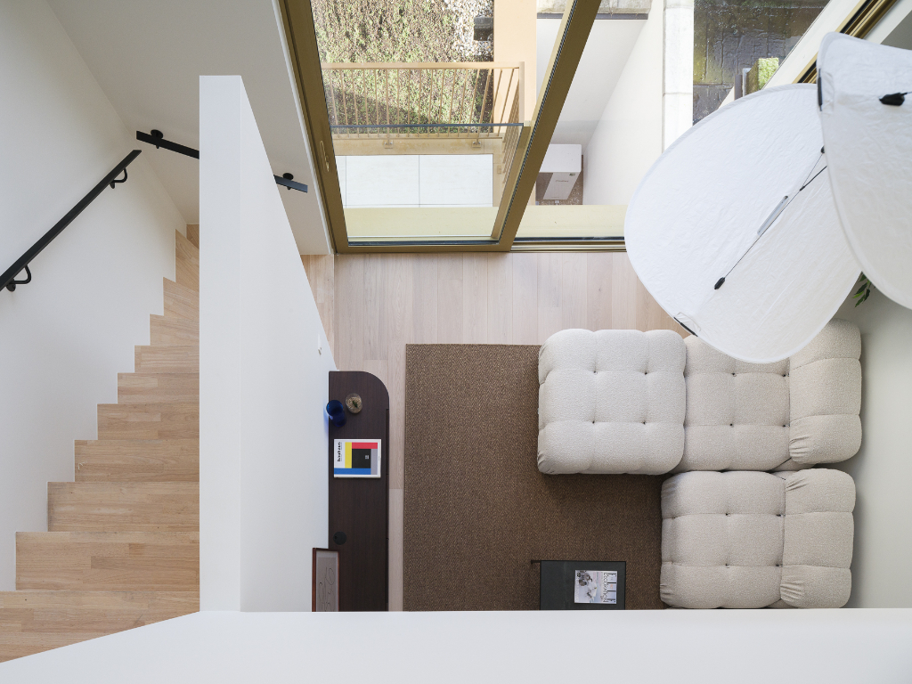 Architecturale nieuwbouw ‘townhouse’ met zicht op het water en meerdere terrassen - foto 2