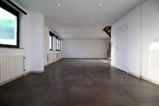 Dit instapklare appartement bevindt zich op een uitstekende locatie nabij het centrum van Brakel. Dankzij de centrale ligging bereik je in een mum...