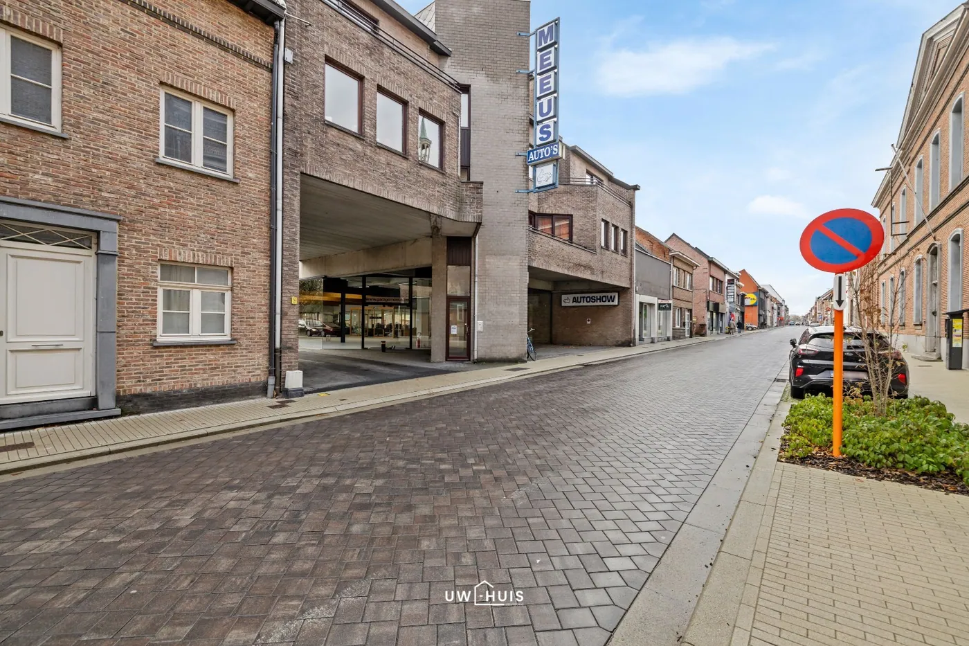 Toonzaal met veel mogelijkheden te koop in het hartje van Temse - foto 4