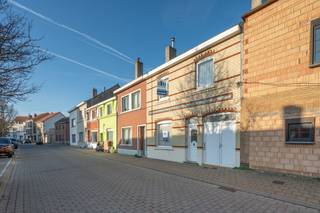 Charmante woning met 3 slaapkamers en zonnige tuin gelegen op goede locatie in Bredene nabij de Spuikom, winkels, scholen en openbaar vervoer...