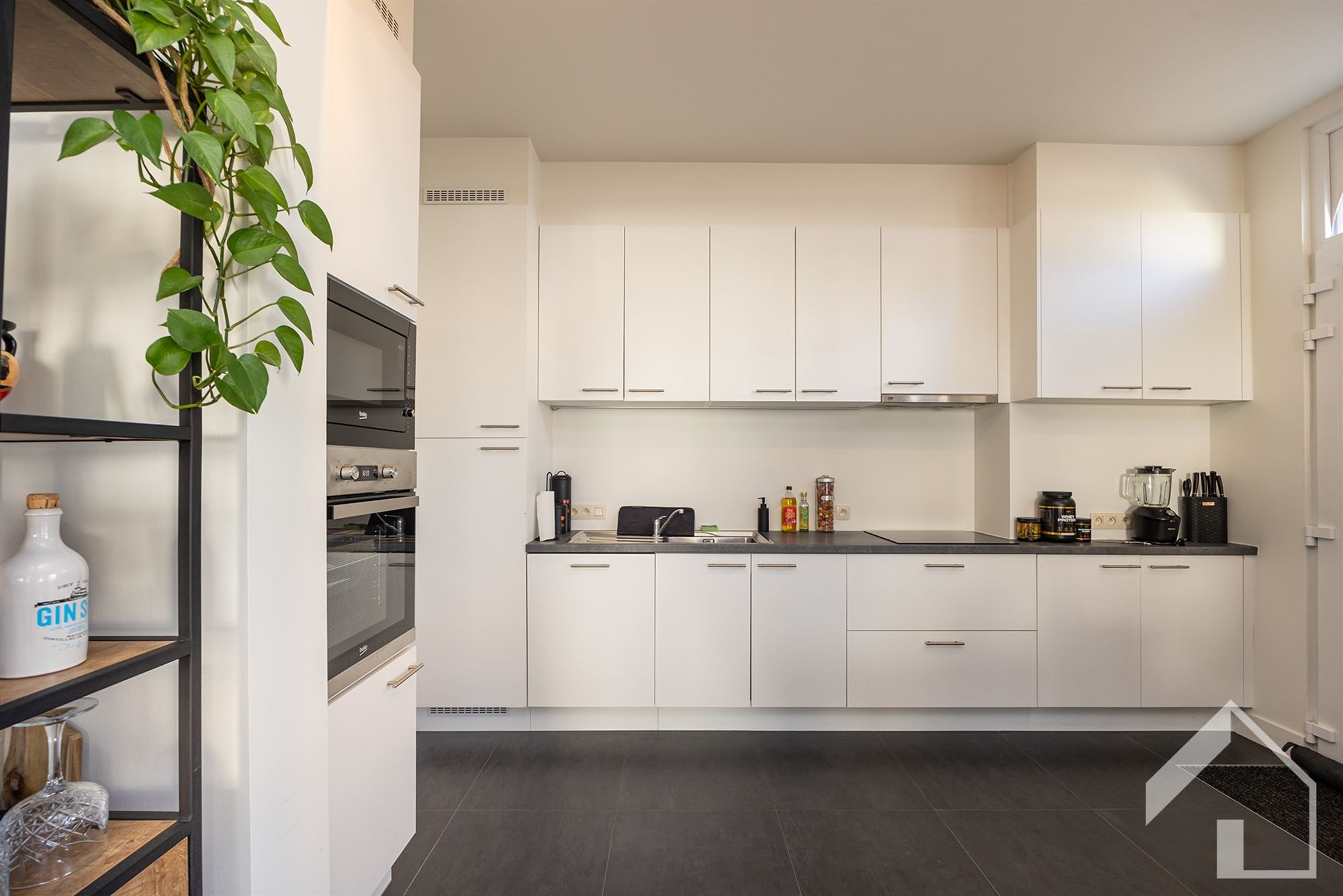 Maison d'angle rénovée près du centre de Lier - photo 5