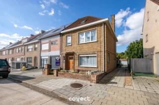 Deze woning is een te renoveren halfopen bebouwing met heel wat potentieel. STARTPRIJS: Elk bod boven deze startprijs, wordt voorgelegd aan de...