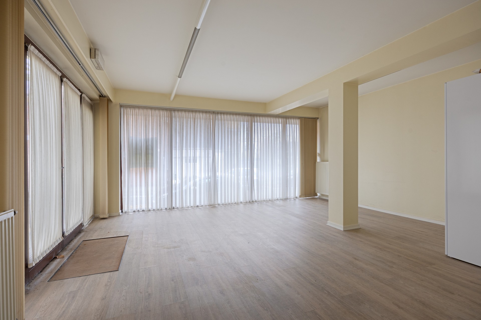 Kantoorruimte van privatieve kelder - 100 m² - foto 2