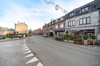 Located right in the heart of Rochefort, within immediate proximity of shops, services, schools and public transport, this apartment enjoys a...