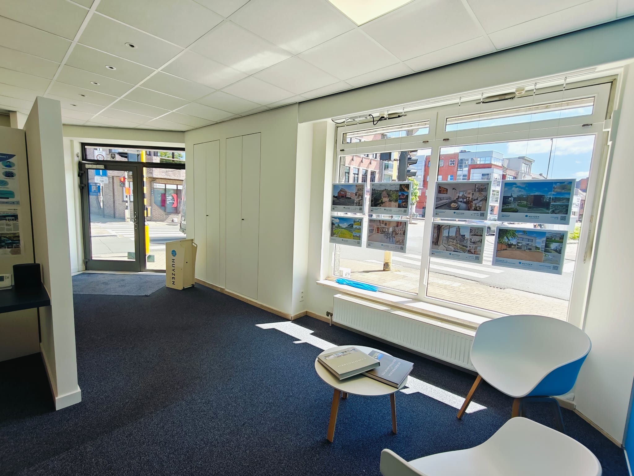 INSTAPKLAAR KANTOOR MET PARKING OP HOEKLOCATIE - foto 5