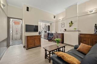 Charmante starterswoning met 3 slaapkamers en garage nabij het centrum van Sint-Gillis-Waas Dit betreft een karaktervolle tweegevelwoning met 3...