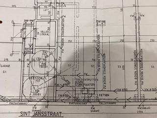 Overdekte staanplaatsen op niveau -1: AP 4 en AP5Maandelijkse huurprijs: 65 + 5 EUR kosten = 70 EUR per plaatsOnmiddellijk vrij.Enkel te huur op...