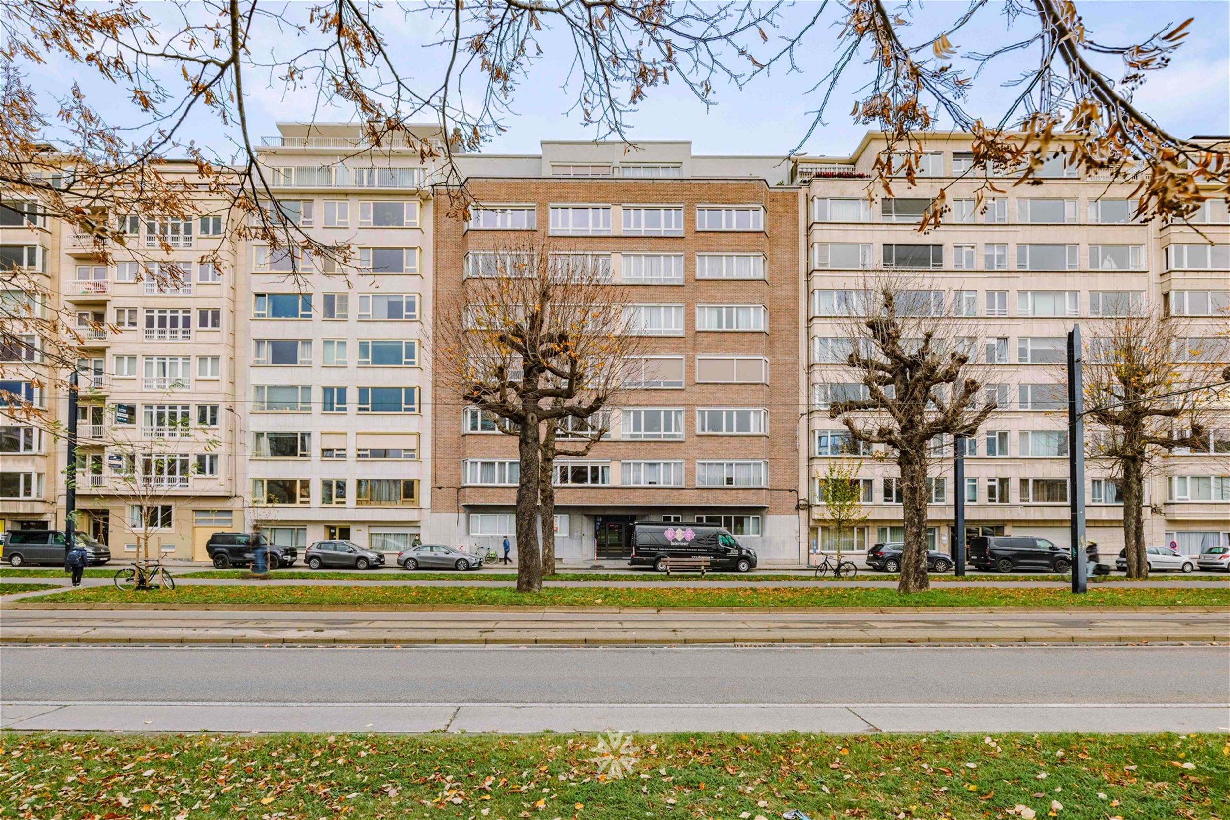 Ruim drie-slaapkamerappartement met groot terras te koop aan het Gentse Zuidpark - foto 1