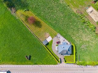 We vinden deze karaktervolle charmante woning terug op de Sint-Truidersteenweg ter hoogte van nummer 341 te Borgloon.We bevinden ons hier in een...