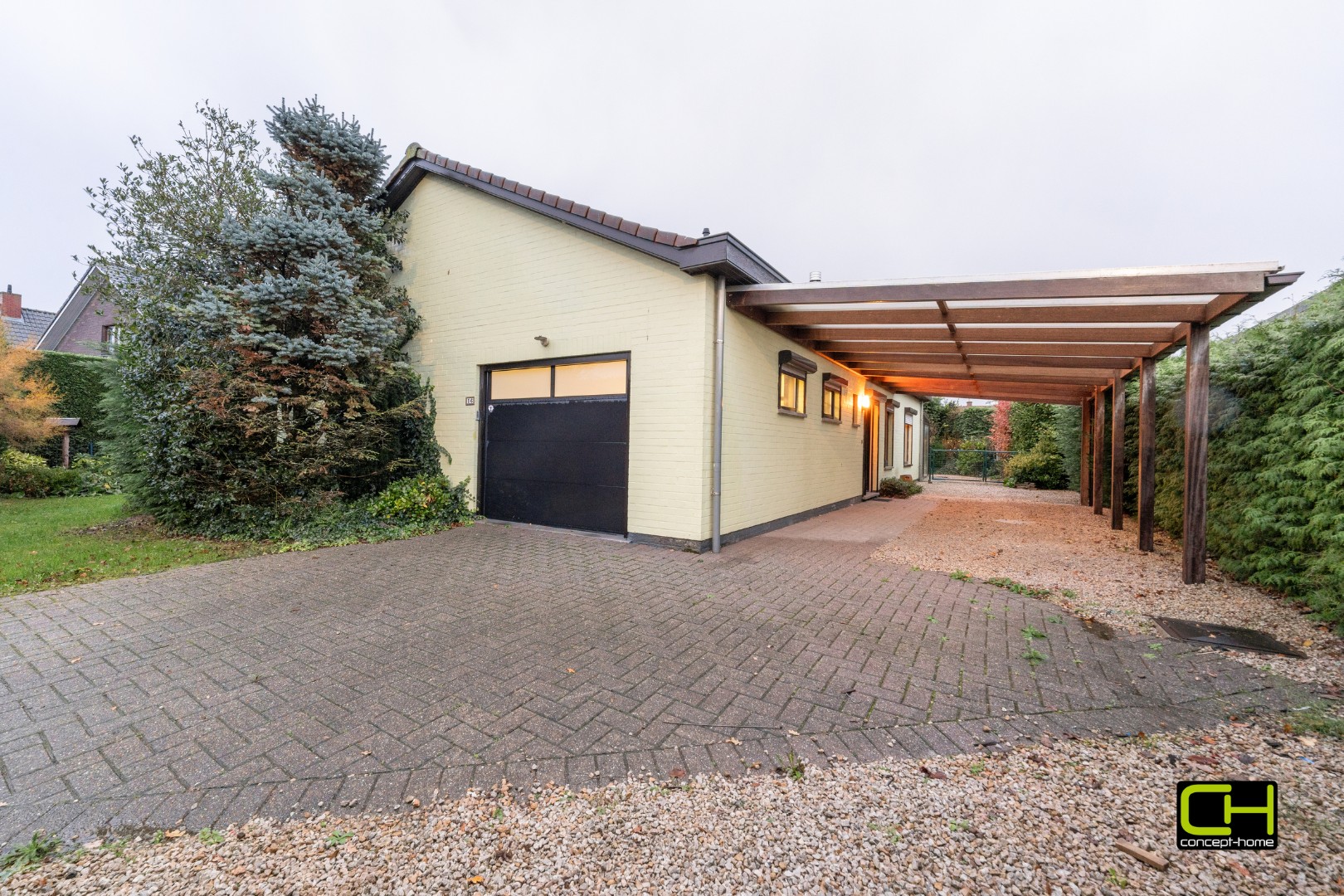 Bungalow woning met twee slaapkamers + bureaukamer te koop in Lievegem - foto 1