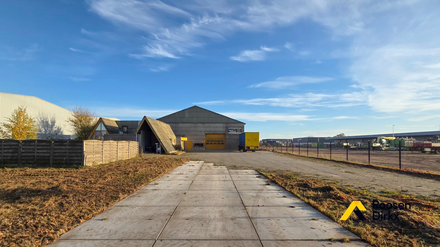 Industriehal met conciërgewoning op ca. 50 are – Bree - foto 1