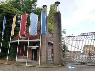 Magazijn te Schelle met grondoppervlakte van 5100 m²Vrije hoogte: 23,40 mOpen vrije ruimte: +/- 36 m x 82 mRolbrug 16 ton & goederenlift aanwezig3...