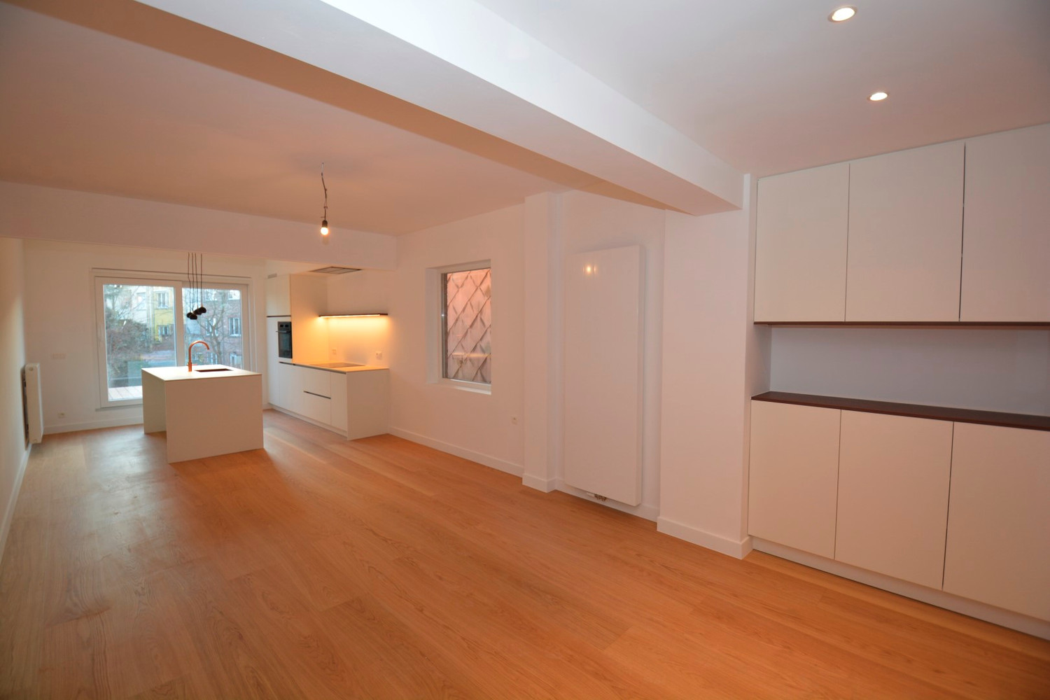 GERENOVEERD APP. MET 2 SLK EN ZUID-TERRAS! - foto 4